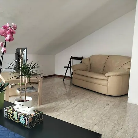 La Casa Di Marta - Ampia Ed Accogliente Mansarda In Piazza Statuto Apartment *