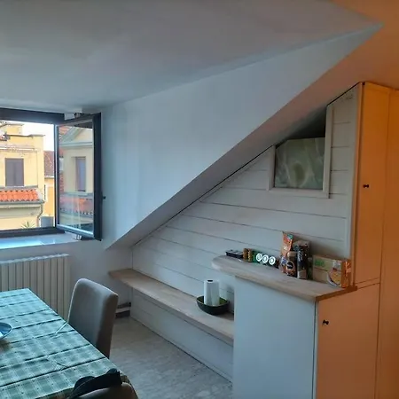 Apartment La Casa Di Marta - Ampia Ed Accogliente Mansarda In Piazza Statuto Turin